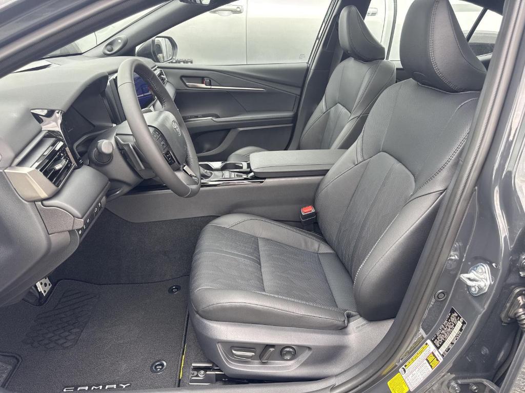 TOYOTA CAMRY - 5