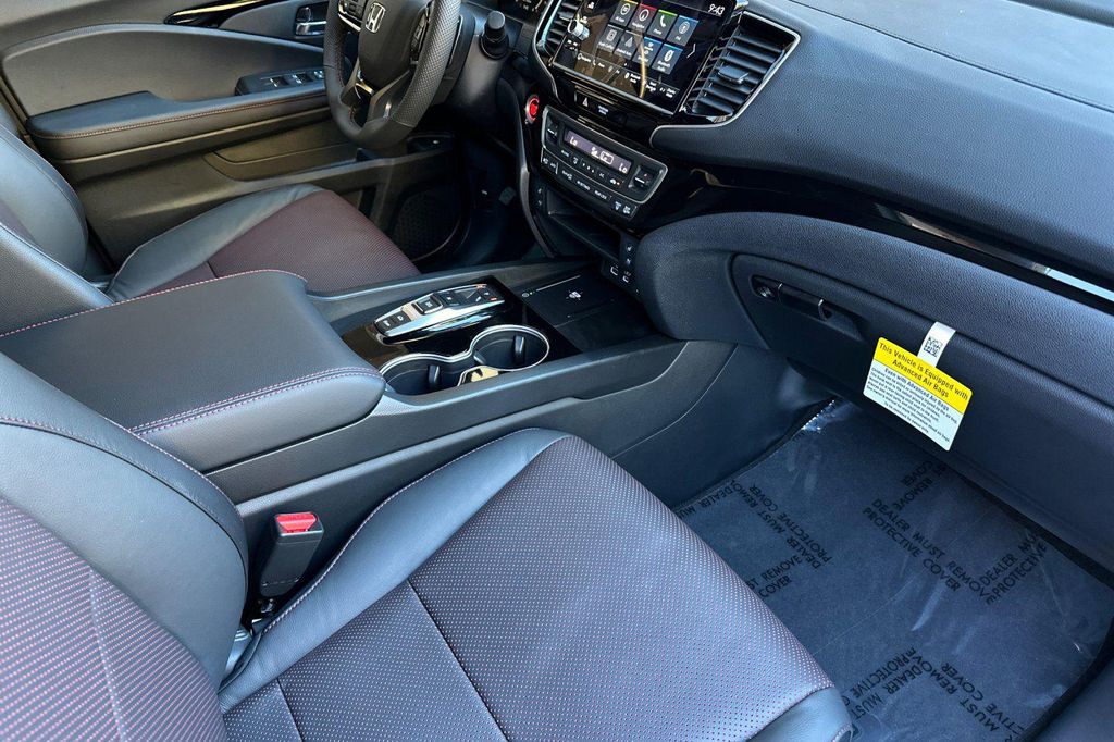 صورة مصغرة 16 لـ 2026 Honda RIDGELINE BLACK EDITION