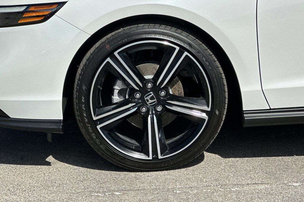 صورة مصغرة 30 لـ 2026 Honda ACCORD SE