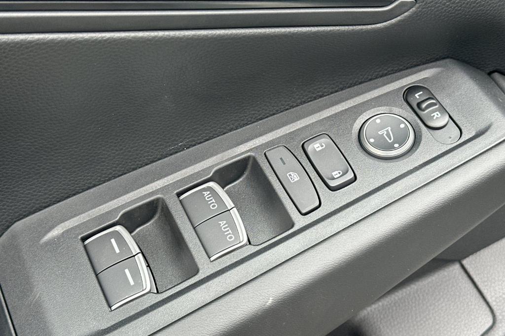 2026 Honda ACCORD LX photo 10