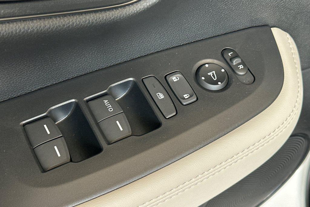 2027 Honda HR-V LX — миниатюра 11