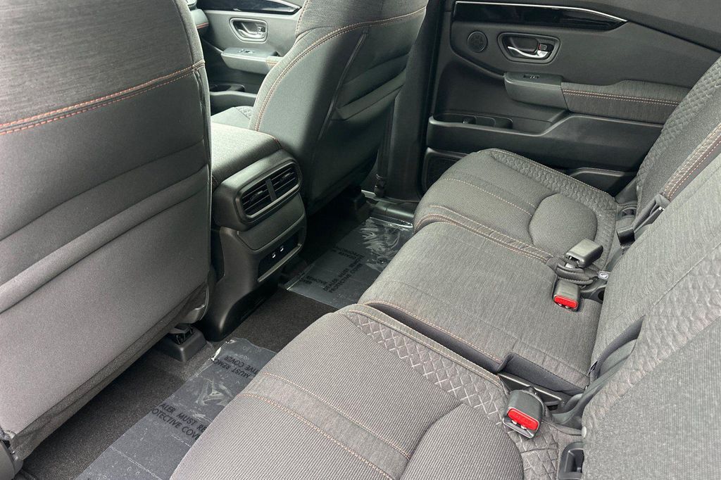 صورة مصغرة 12 لـ 2026 Honda PILOT SPORT