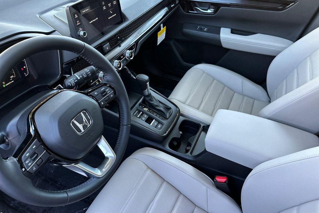 صورة 9 لـ 2026 Honda CR-V EX-L