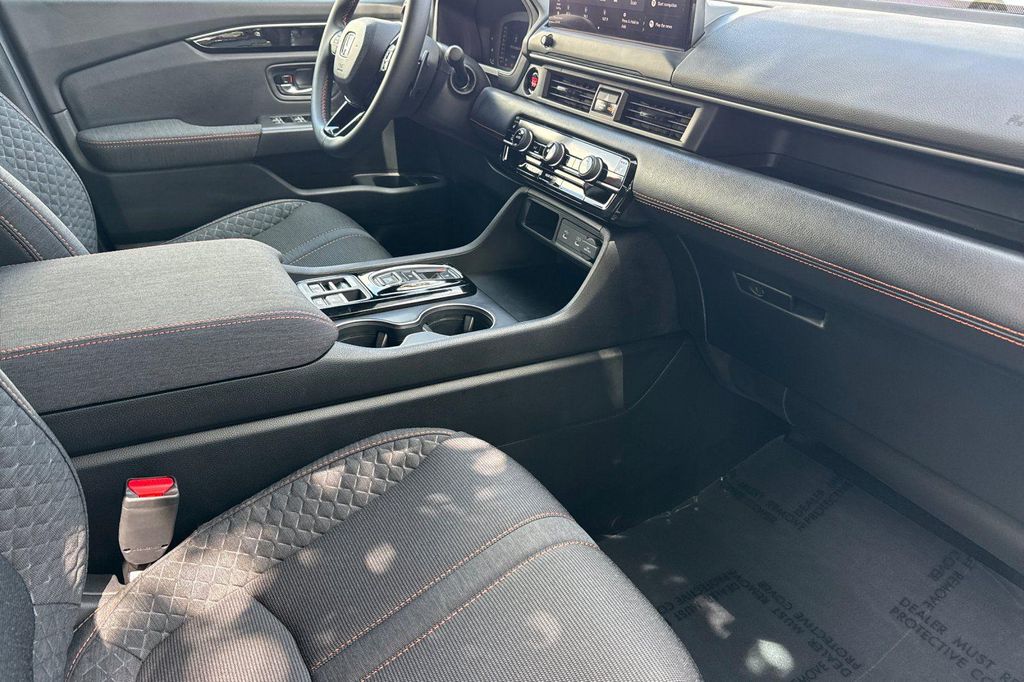 صورة مصغرة 18 لـ 2026 Honda PILOT SPORT