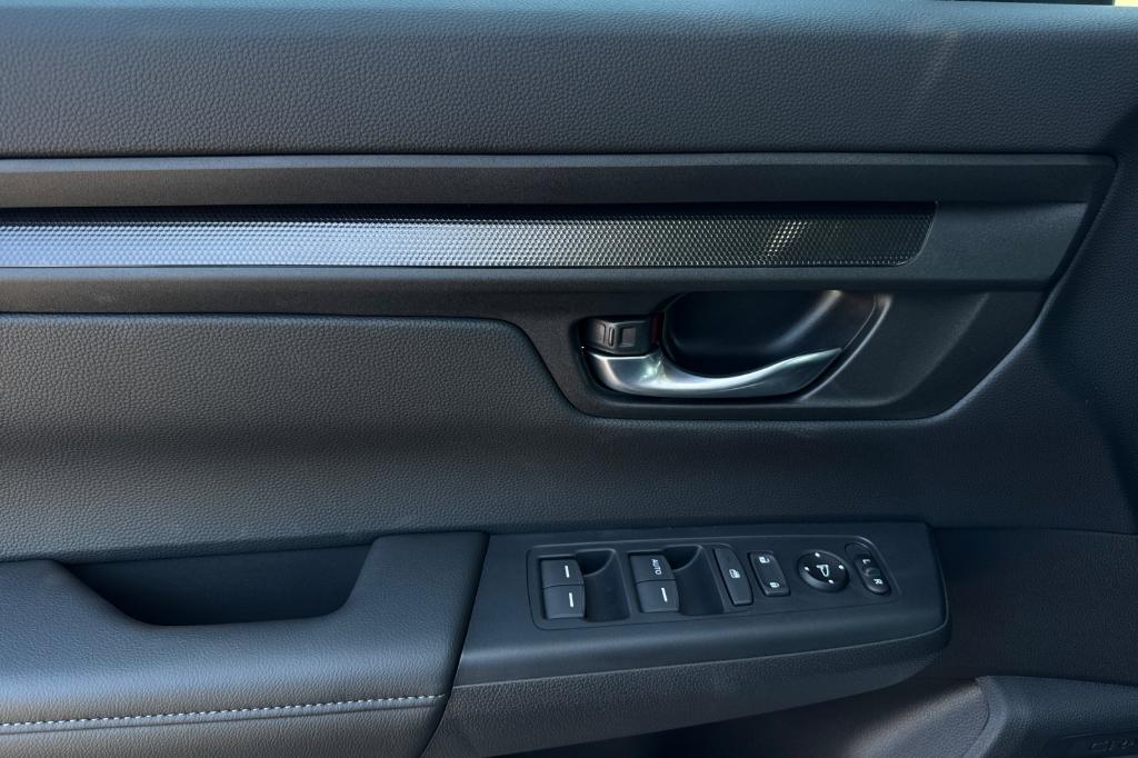 صورة 10 لـ 2026 Honda CR-V LX