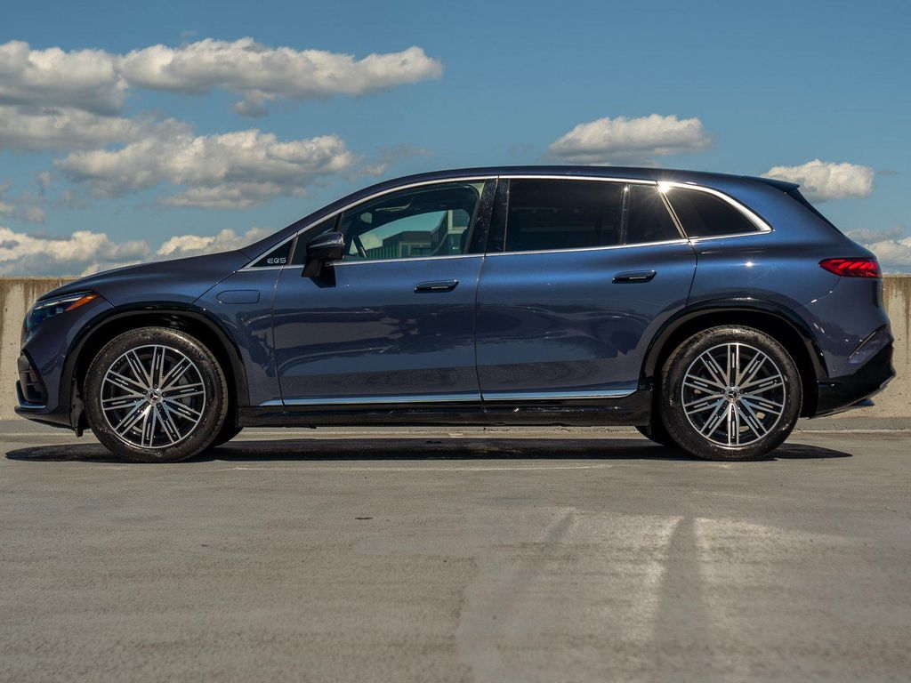 2026 Mercedes-BENZ EQS 照片 3