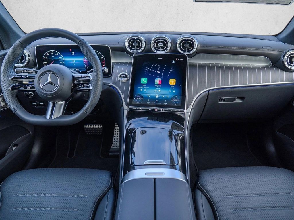 2026 Mercedes-BENZ GLC — миниатюра 17