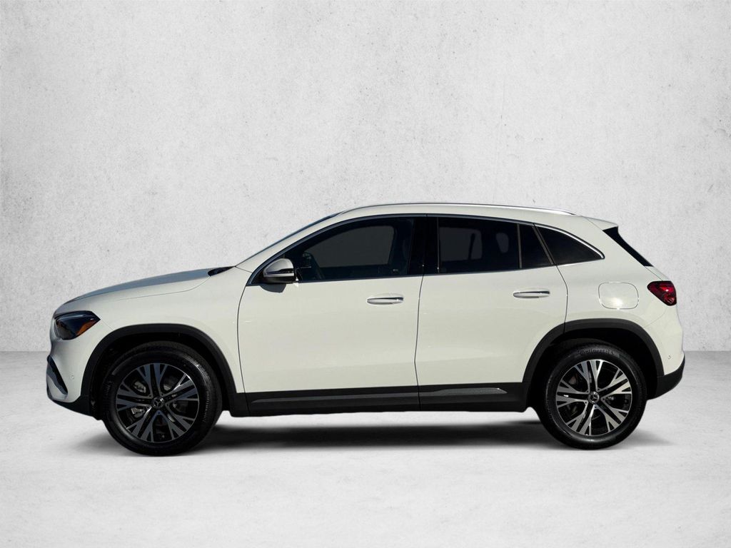 2026 Mercedes-BENZ GLA — миниатюра 8