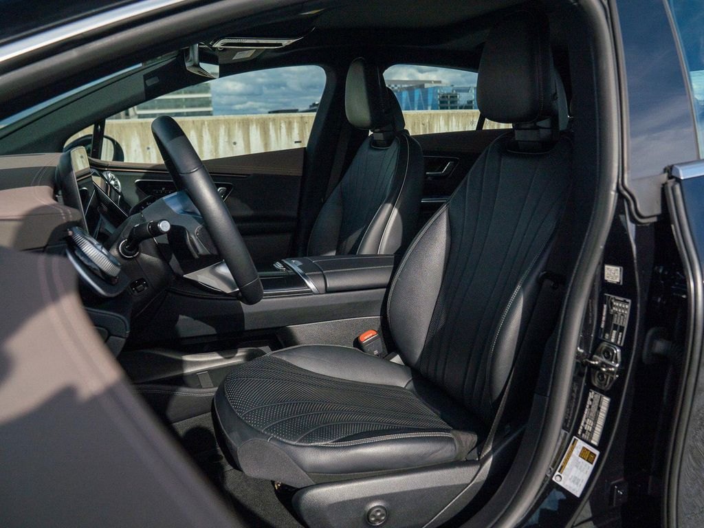 2023 Mercedes-BENZ EQE 缩略图 23
