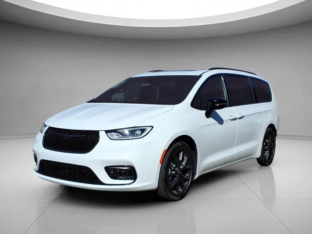 New 2026 Chrysler Pacifica Limited