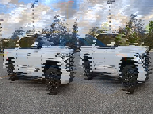 TOYOTA TUNDRA - 2
