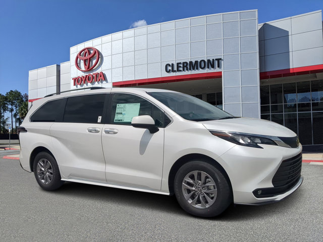 New 2026 Toyota Sienna XLE