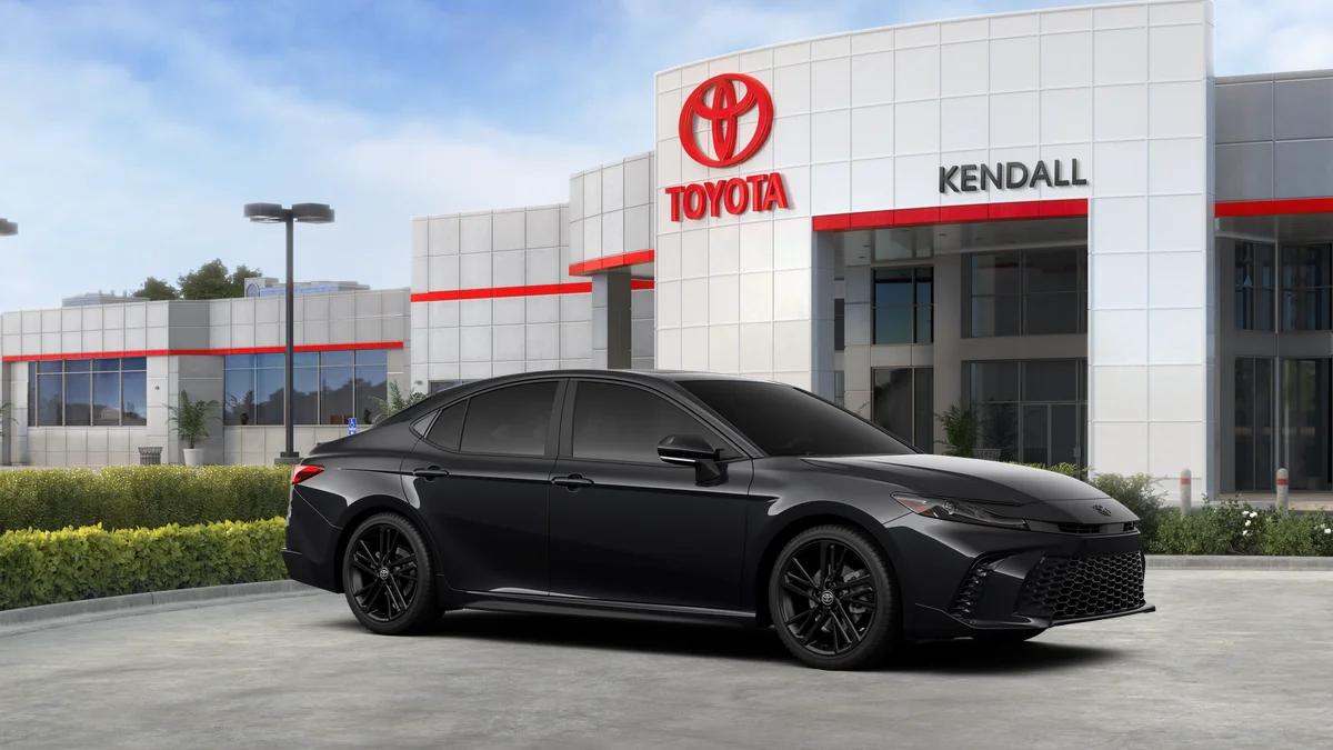 صورة 16 لـ 2026 Toyota CAMRY NIGHTSHADE