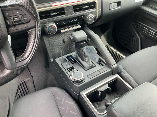 صورة مصغرة 18 لـ 2026 Toyota TACOMA SR5