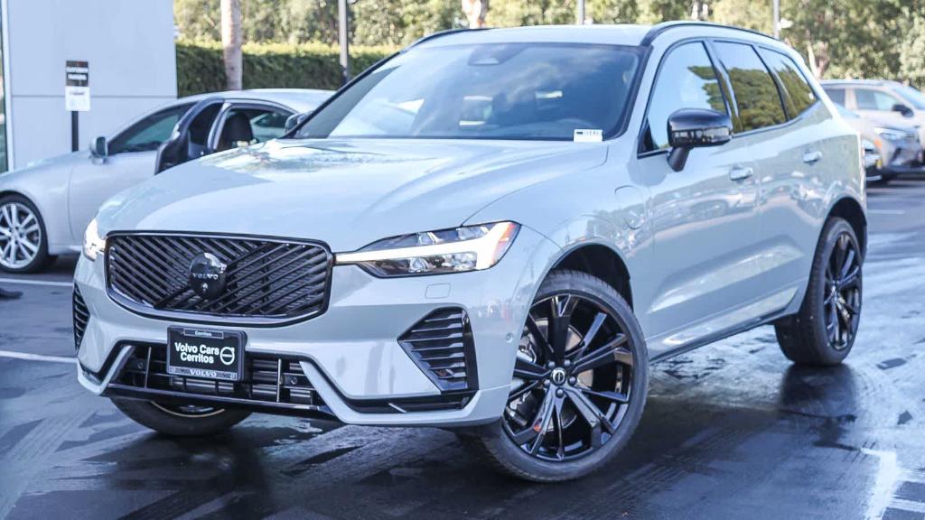 New 2026 Volvo XC60 Plug-In Hybrid T8 Ultra Black Edition
