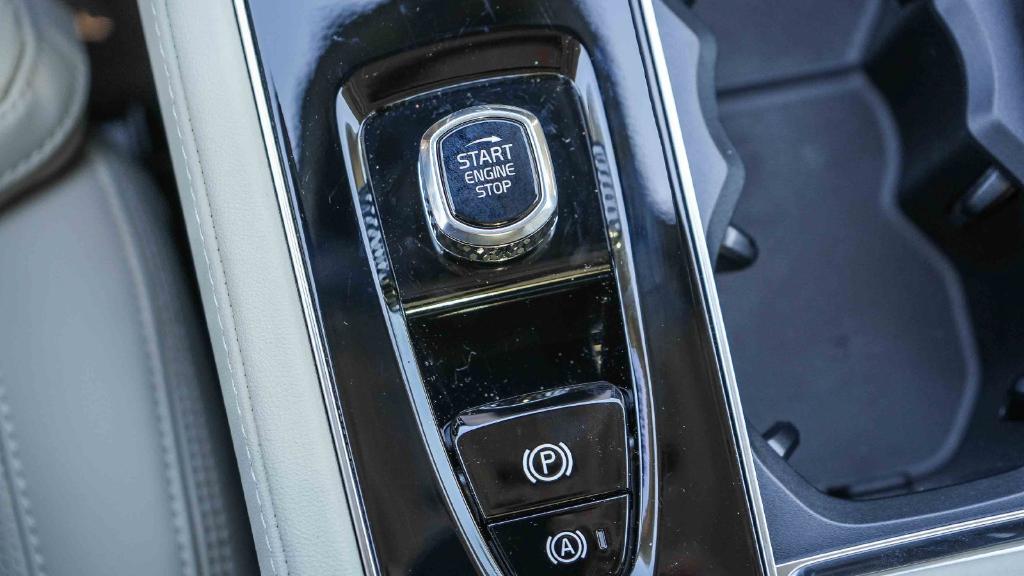 2026 Volvo XC90 B6 ULTRA 7-SEATER — миниатюра 23