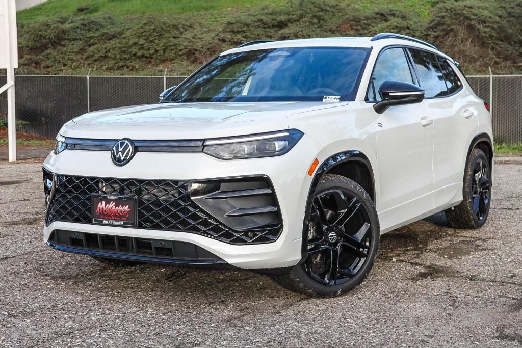 New 2026 Volkswagen Tiguan 2.0T SE R-Line Black