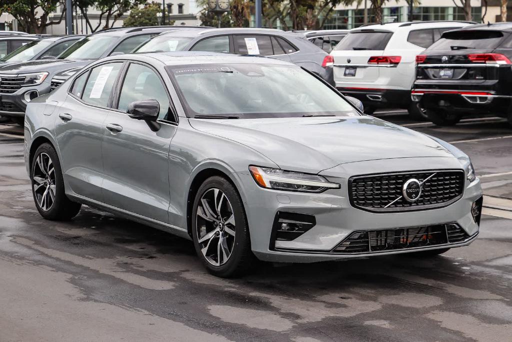 صورة 3 لـ 2025 Volvo S60 B5 PLUS