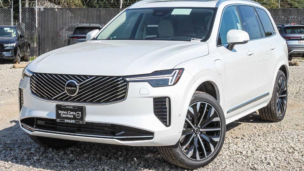 New 2026 Volvo XC90 Plug-In Hybrid T8 Ultra 7-Seater