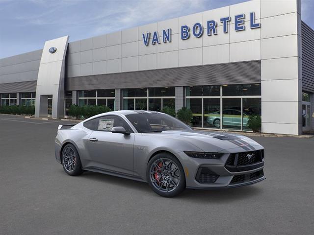 صورة 7 لـ 2026 FORD MUSTANG GT