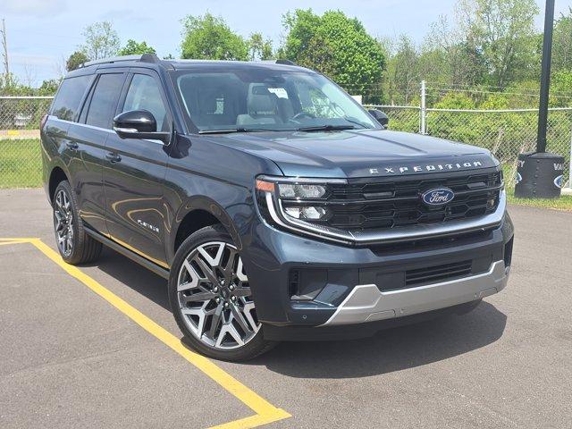 New 2026 Ford Expedition Platinum