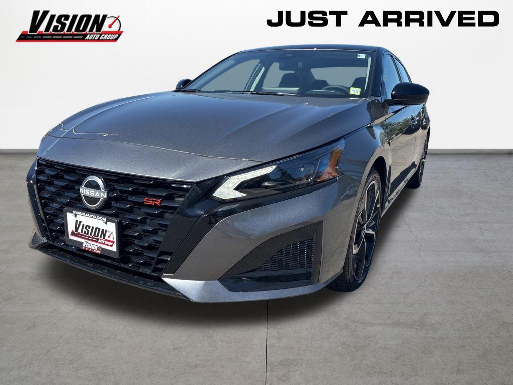 New 2026 Nissan Altima SR FWD