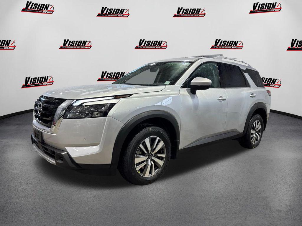 New 2025 Nissan Pathfinder SL 4WD