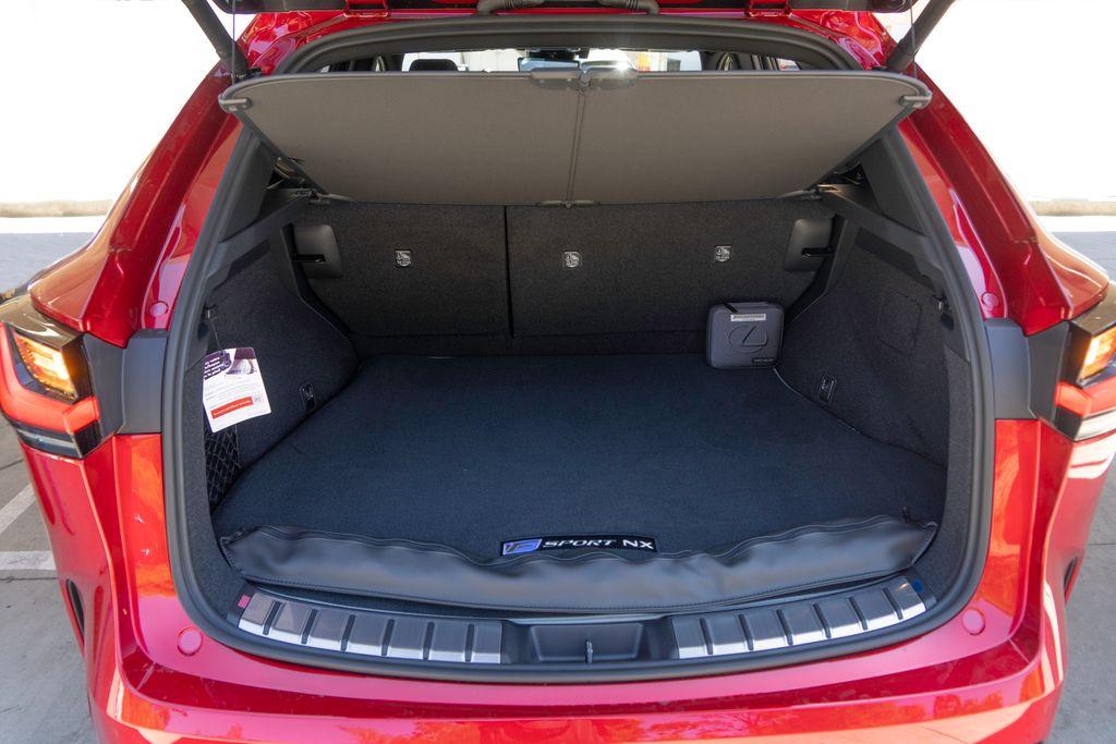 2026 Lexus NX 350H AWD 缩略图 12