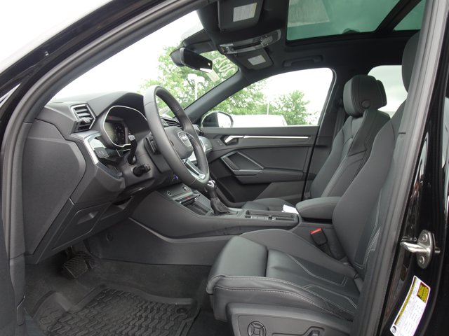 صورة 9 لـ 2025 AUDI Q3 S LINE PREMIUM