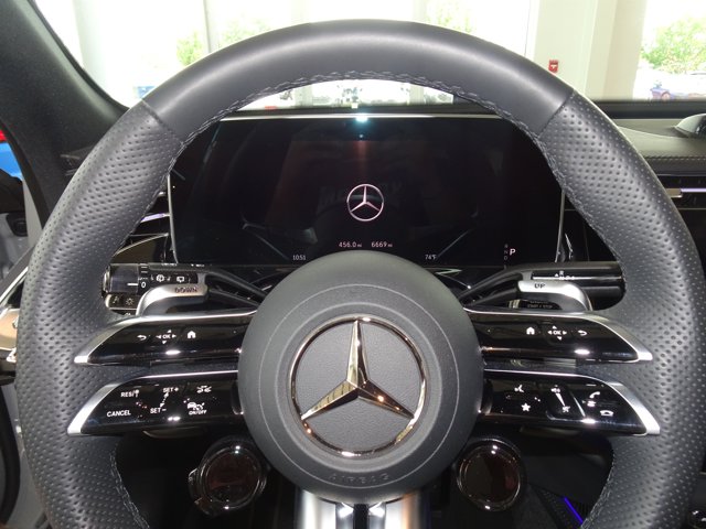 2026 Mercedes-BENZ E-CLASS AMG 缩略图 13