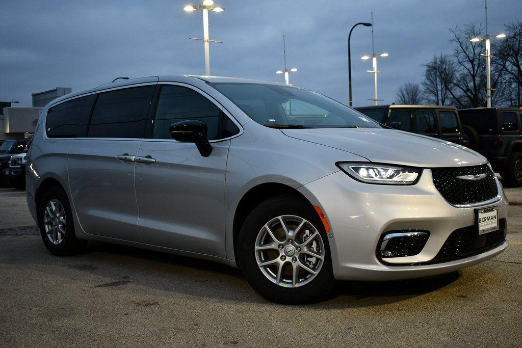 New 2026 Chrysler Pacifica L