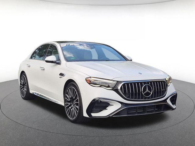 2026 Mercedes-BENZ AMG E 53 E 4MATIC+ — фото 3