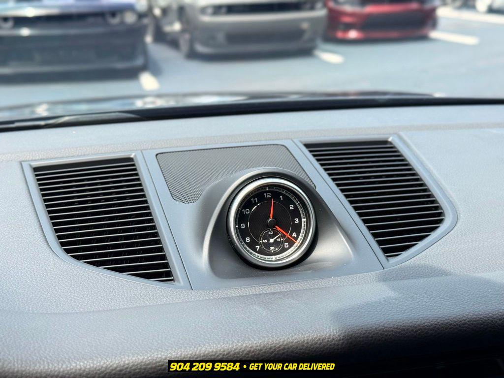 2020 Porsche MACAN — миниатюра 22