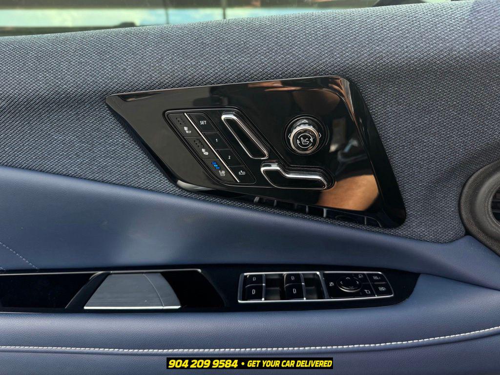 صورة مصغرة 18 لـ 2025 Cadillac OPTIQ SPORT 2 AWD