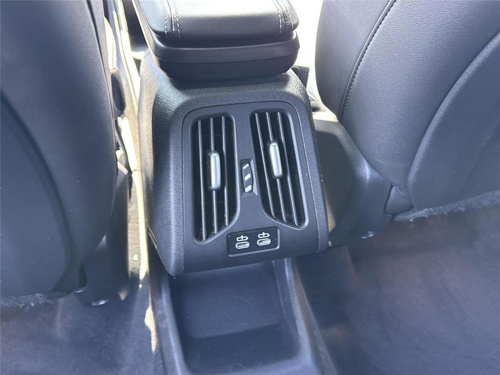 صورة مصغرة 23 لـ 2025 BMW X1 XDRIVE28I