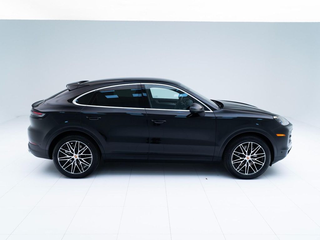 PORSCHE CAYENNE - 8