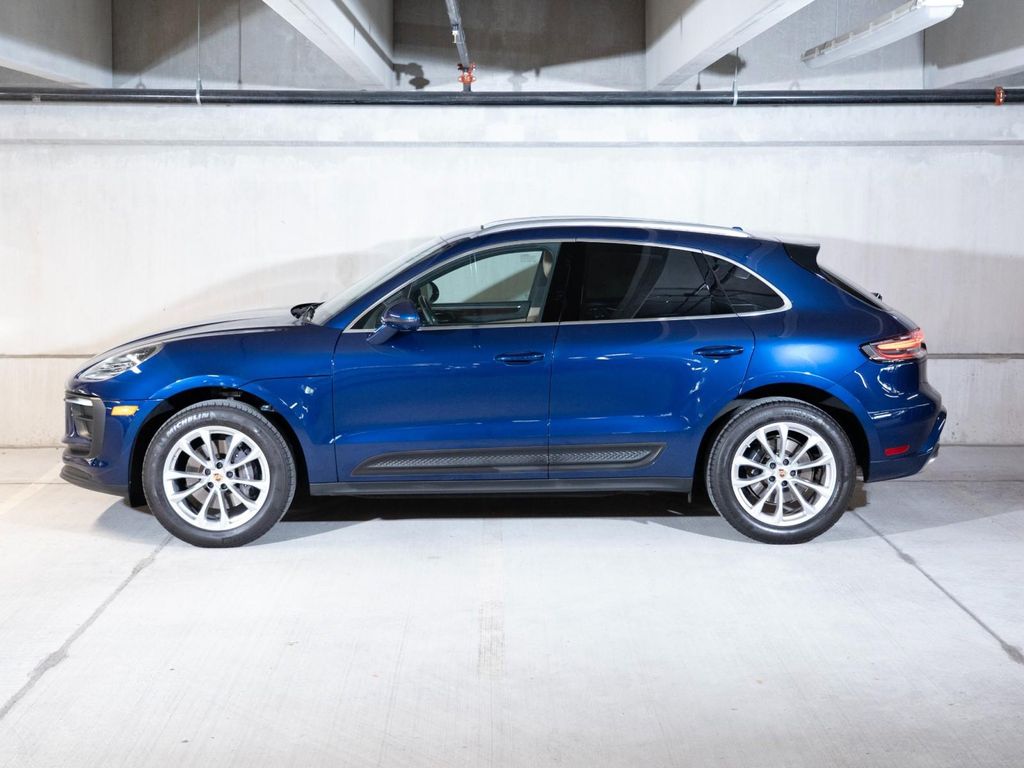2023 Porsche MACAN — фото 2