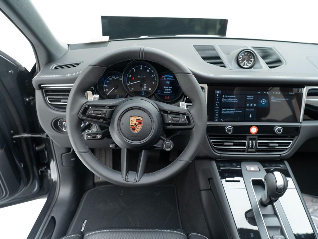 صورة مصغرة 32 لـ 2026 Porsche MACAN T
