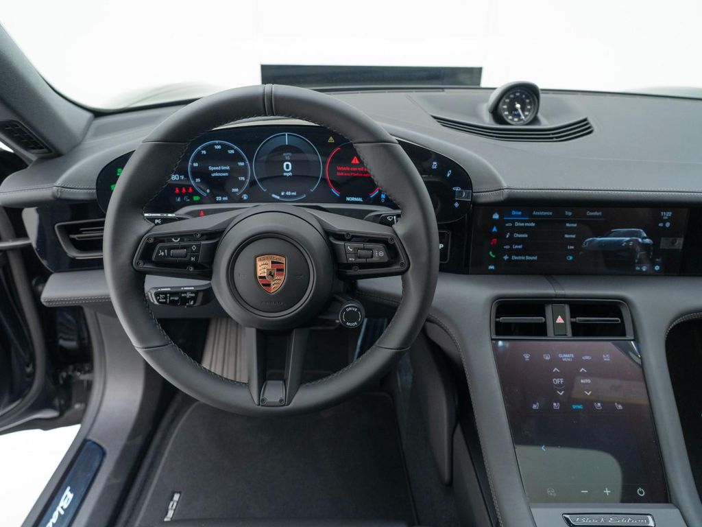 2026 Porsche TAYCAN BLACK EDITION — фото 31