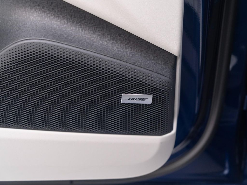 2026 Porsche MACAN MACAN ELECTRIC thumbnail 23