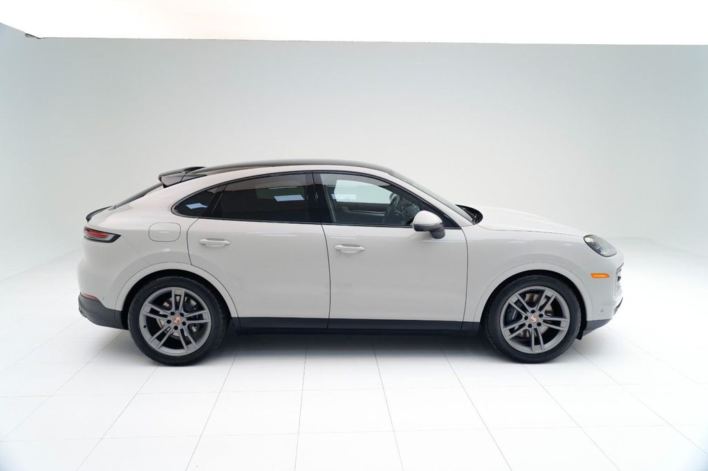 PORSCHE CAYENNE - 8