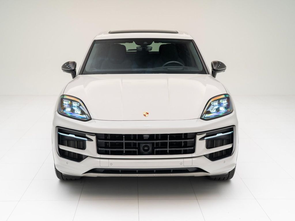 2026 Porsche CAYENNE GTS — фото 6