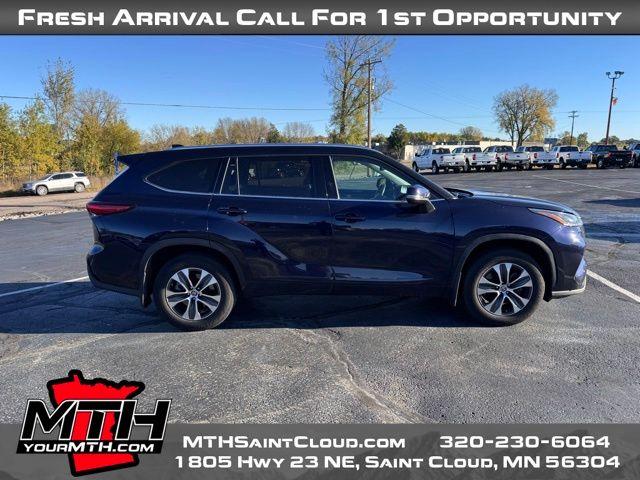 Used 2020 Toyota Highlander XLE