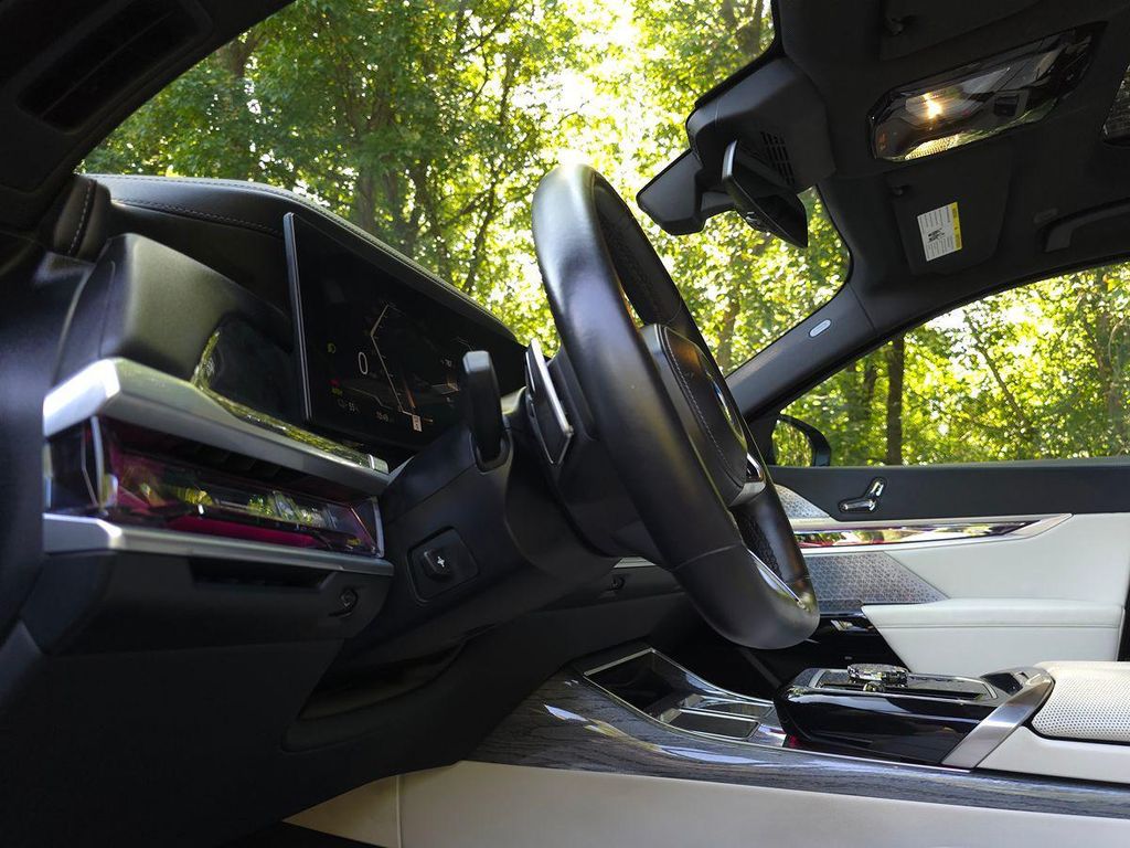 صورة مصغرة 36 لـ 2023 BMW I7 XDRIVE60