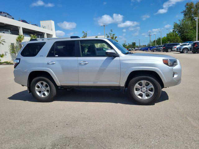 TOYOTA 4RUNNER - 2