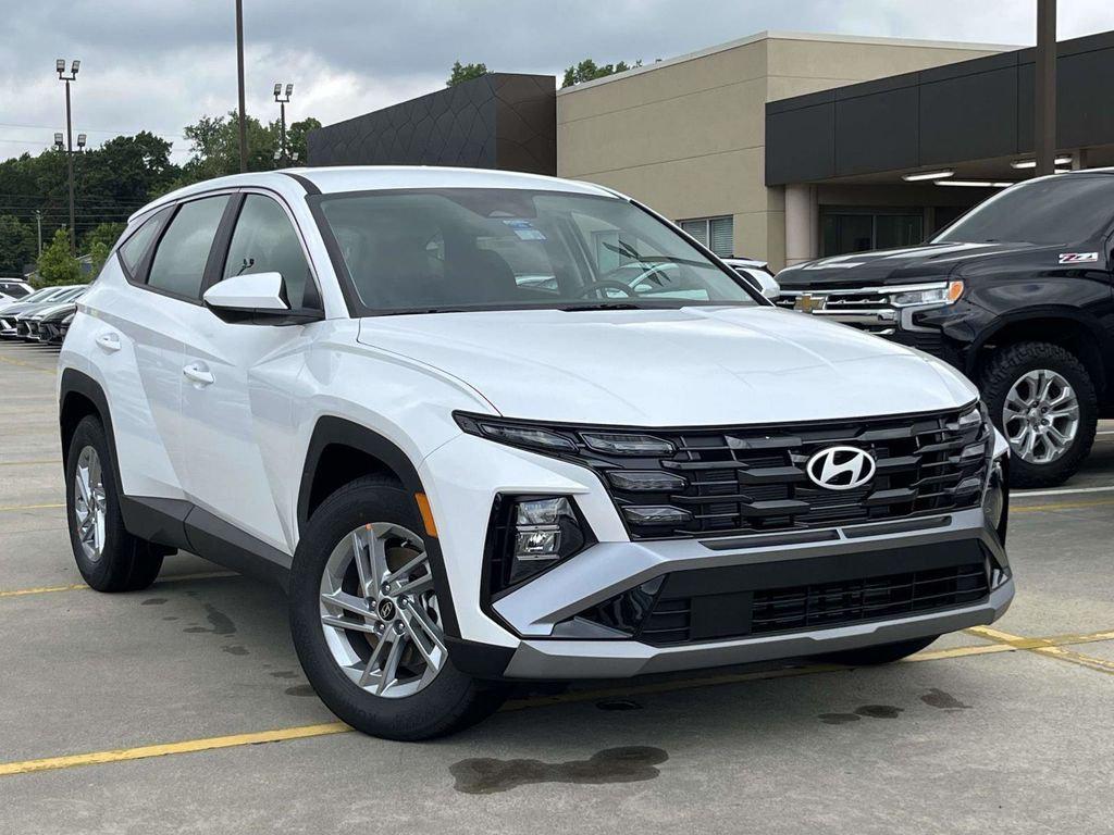New 2026 Hyundai TUCSON SE