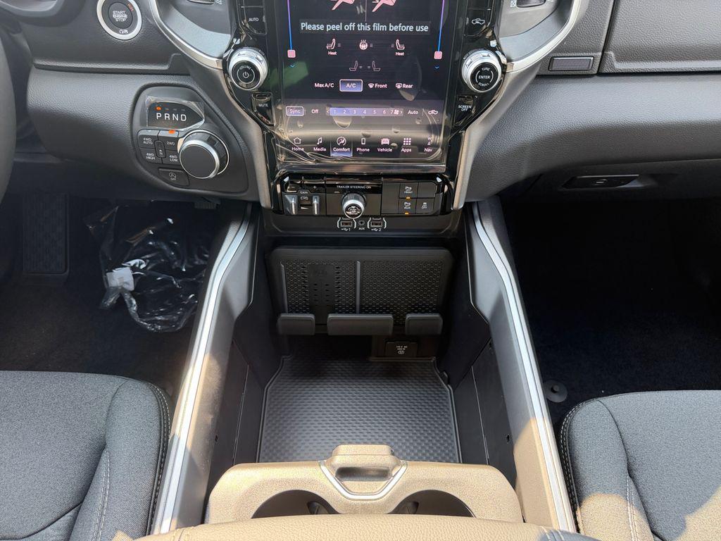 2026 RAM 1500 BIG HORN/LONE STAR — миниатюра 11