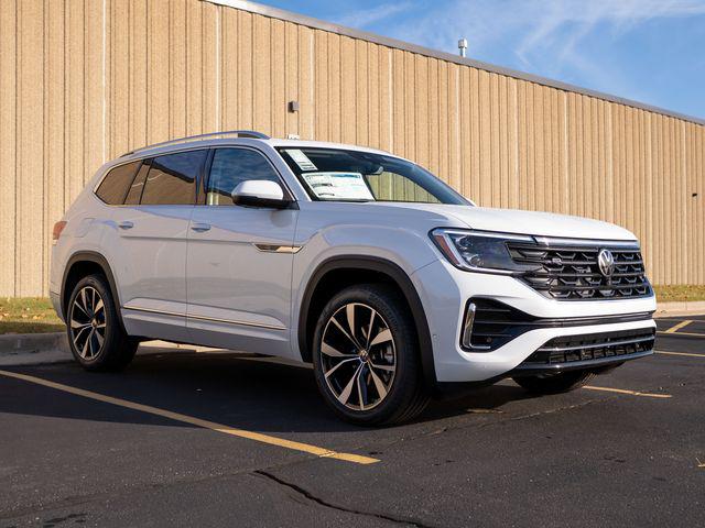 New 2026 Volkswagen Atlas 2.0T SEL Premium R-Line 4MOTION