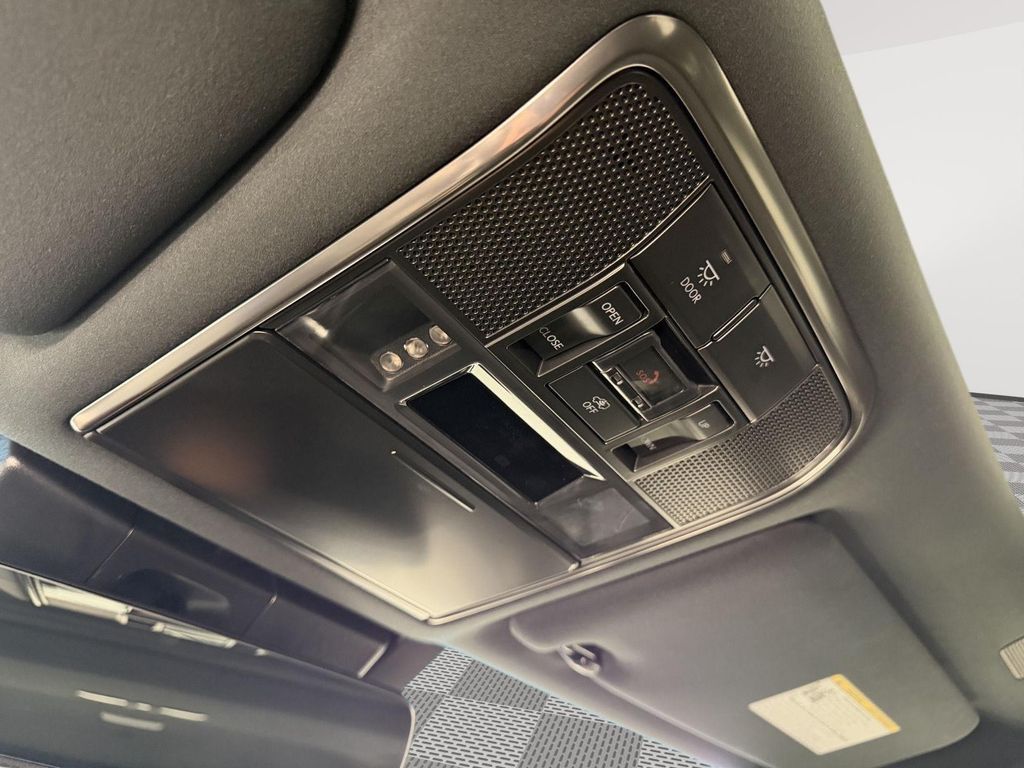 2024 Lexus LX 600 PREMIUM — миниатюра 21