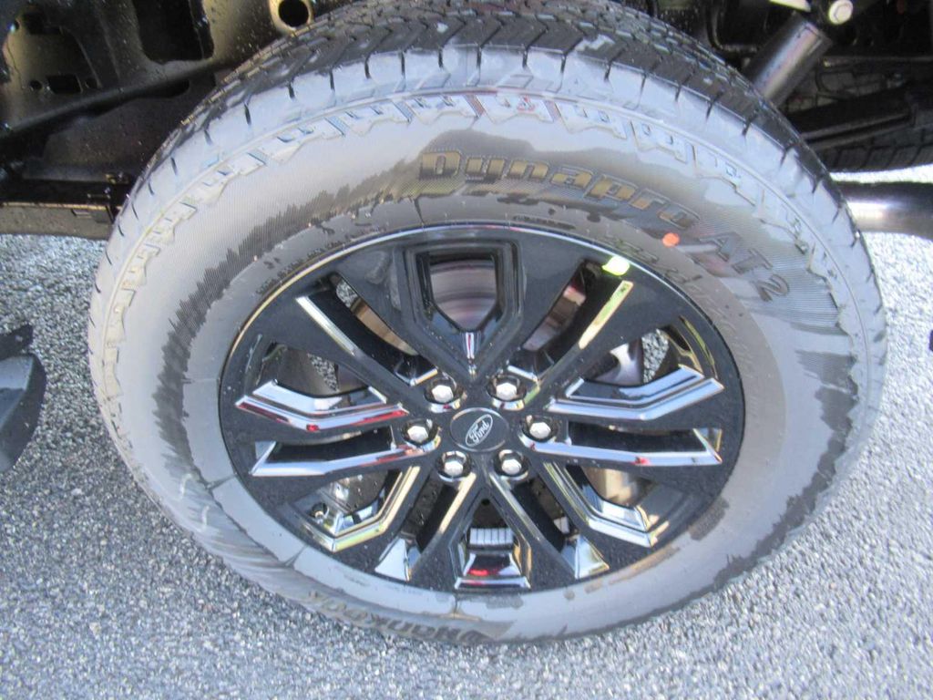 FORD F-150 LARIAT - 9